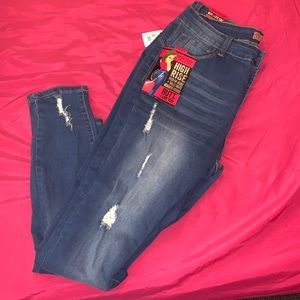 Plus Size Distressed Push Up Skinny Jean